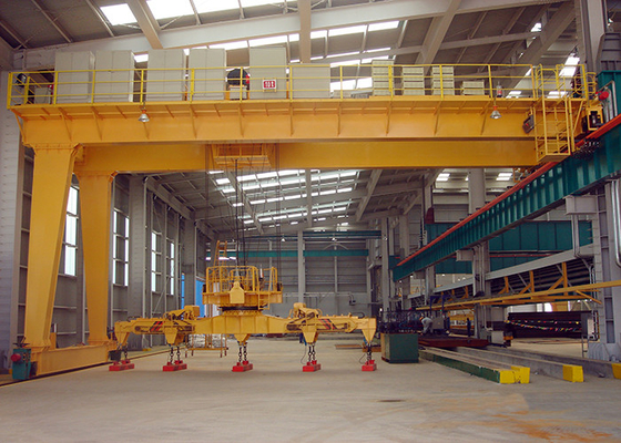 Guindaste de pórtico de 50 toneladas do elevado desempenho semi/guindastes pórtico do modilhão para a fábrica